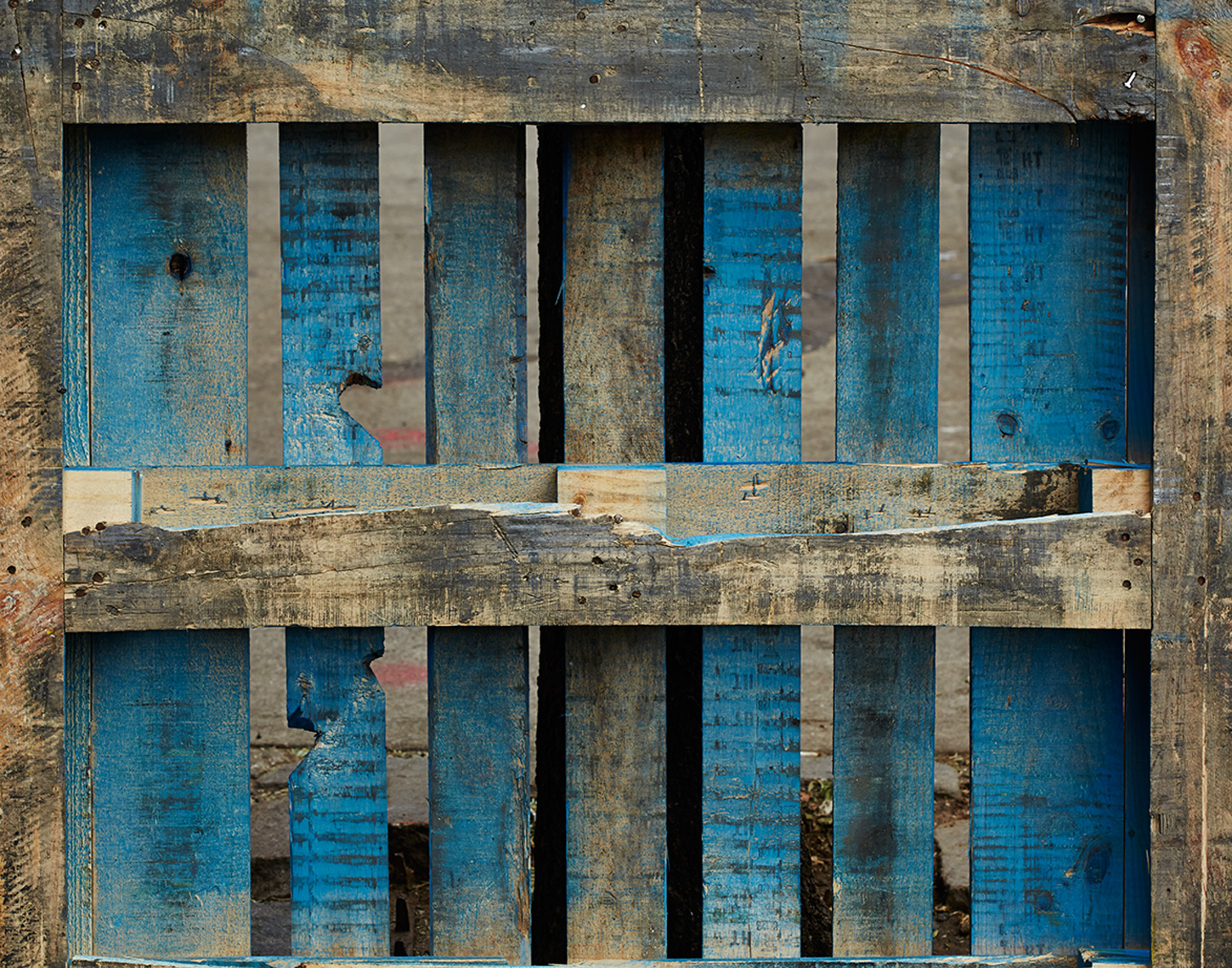 01-09-2016_blue_pallet