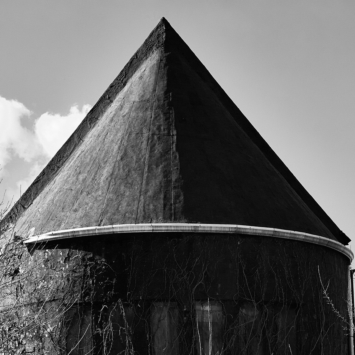 02-11-2016_black_cone_tight